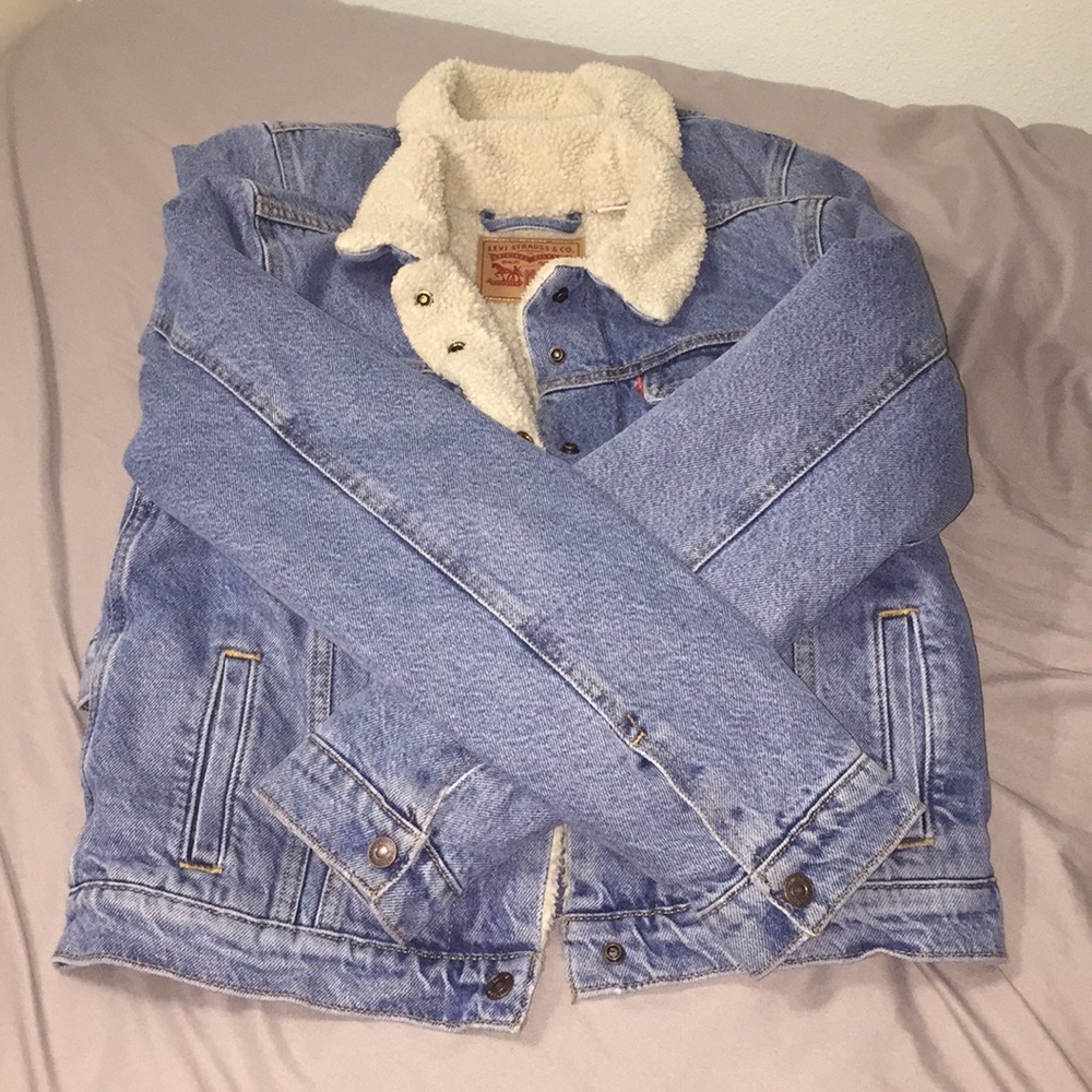 Levi’s Sherpa Trucker